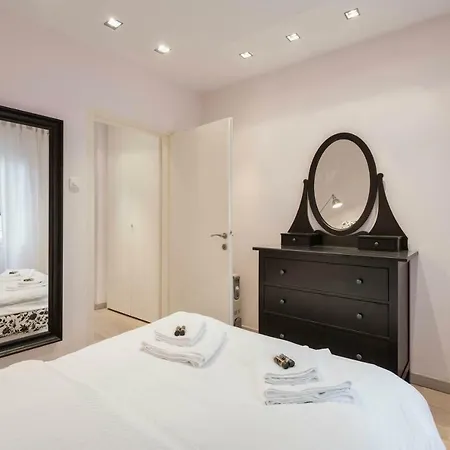 Apartment Stylish White 4 Ppl In Center Thessaloniki